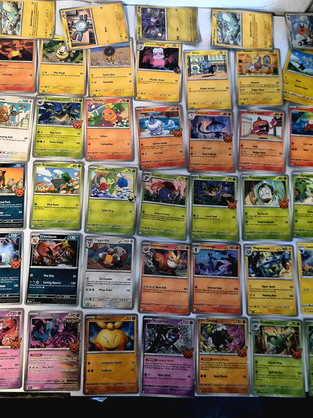 Pokémon Pokémon TCG Bulk Lot Trick or Trade Cards